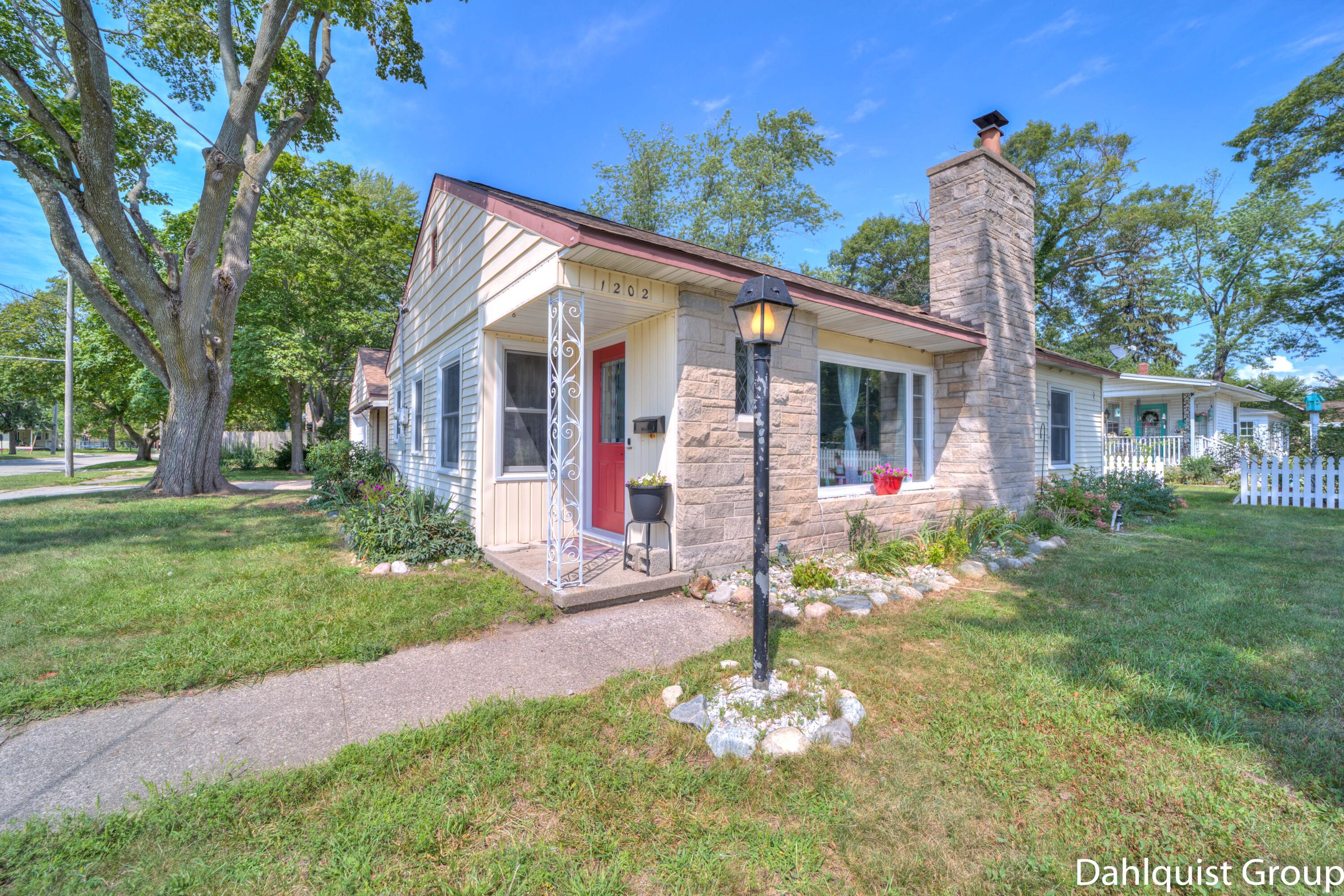 1202 Ruddiman Drive Muskegon, MI 49445 - Photo 2 of 71 1202 Ruddiman Fina (2 of 77)