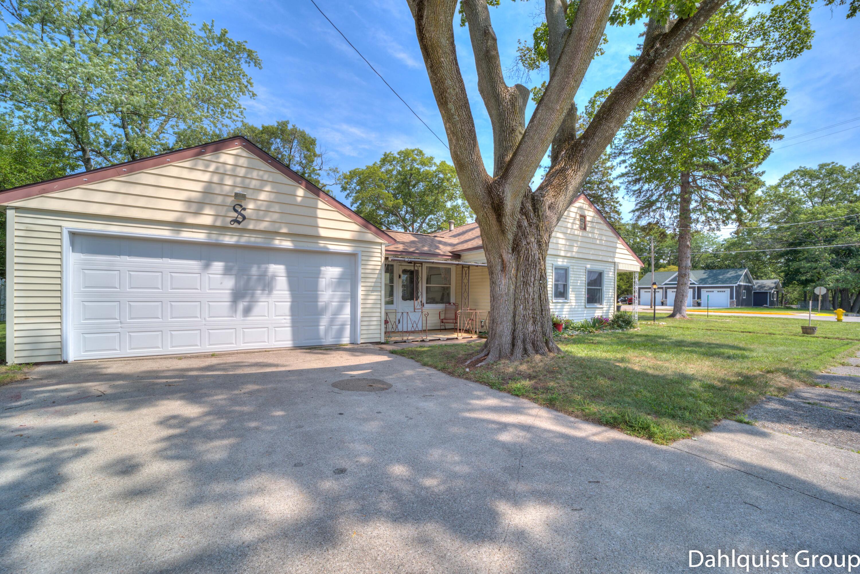 1202 Ruddiman Drive Muskegon, MI 49445 - Photo 8 of 71 1202 Ruddiman Fina (8 of 77)