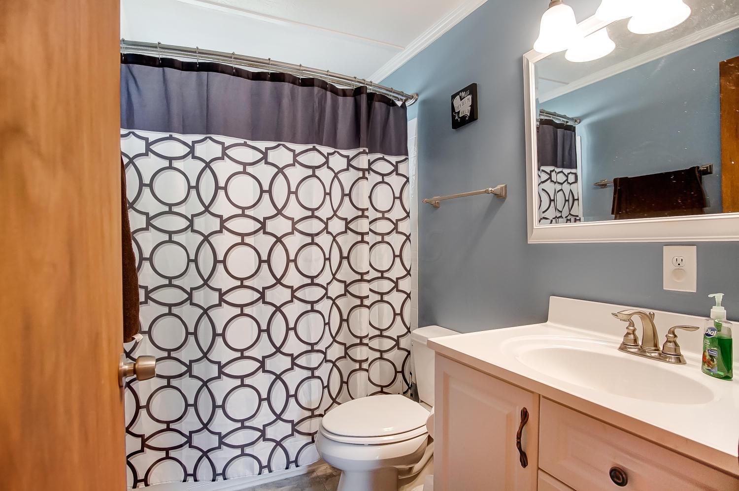 3884 Lexmont Road South Columbus, OH 43228 - Photo 13 of 21 Gallery Image 13