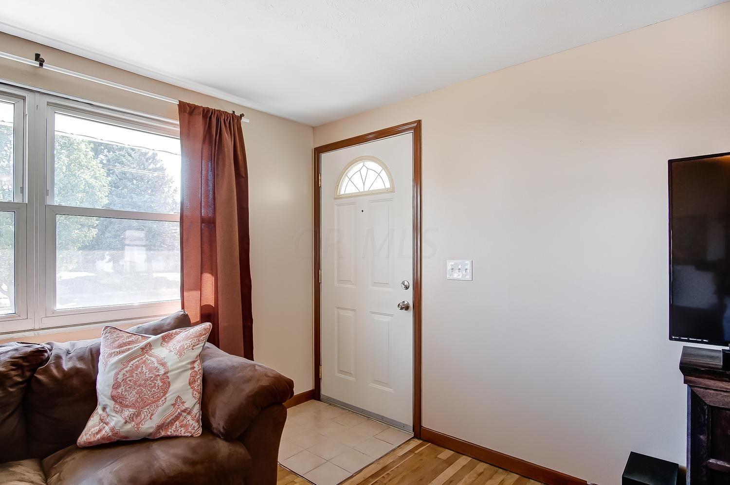 3884 Lexmont Road South Columbus, OH 43228 - Photo 4 of 21 Gallery Image 4