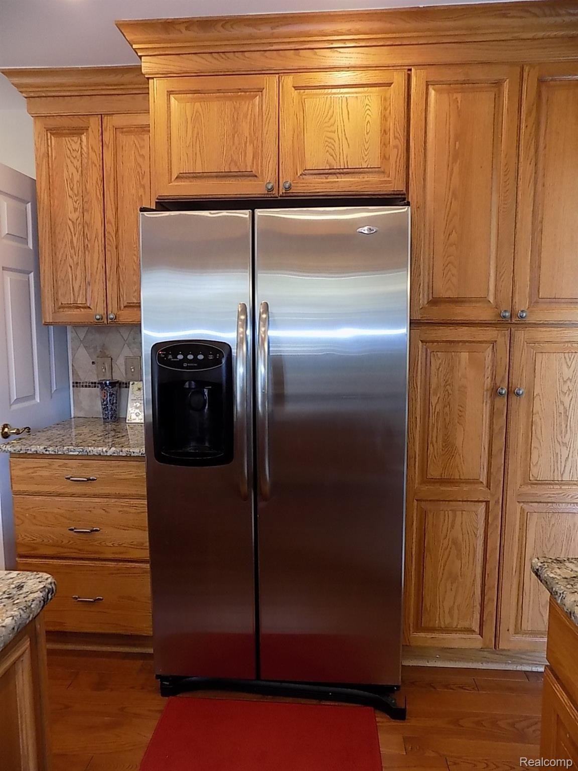 710 Abbey Court Rochester, MI 48307 - Photo 23 of 46 23 - Refrigerator.JPG