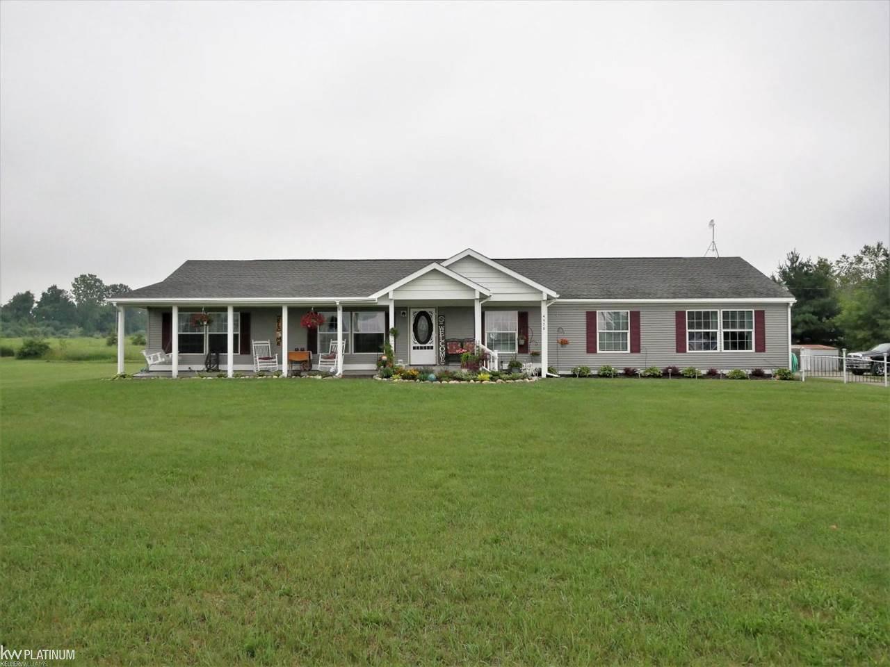 4476 Cole Road Fort Gratiot, MI 48059 - Photo 1 of 34 50057798.JPG
