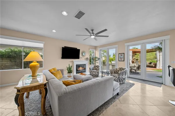 $1,198,800 | 21634 Canyon Heights Circle, Saugus, CA 91390