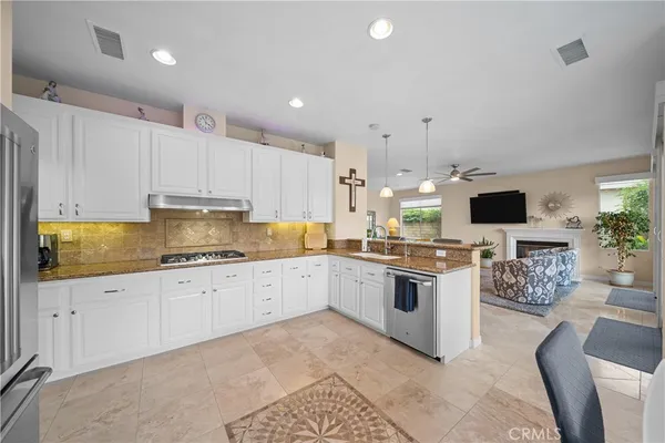 $1,198,800 | 21634 Canyon Heights Circle, Saugus, CA 91390