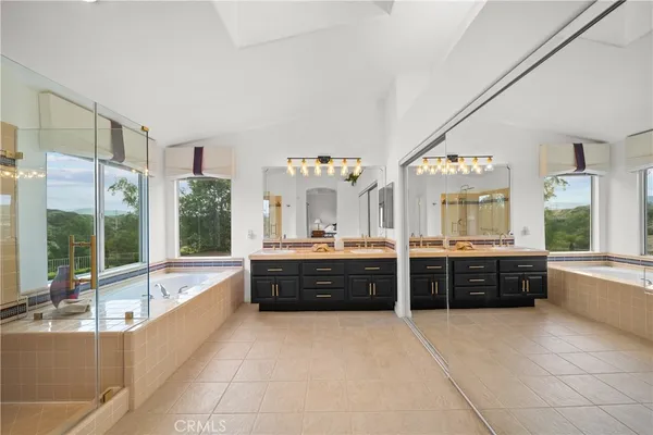 $1,198,800 | 21634 Canyon Heights Circle, Saugus, CA 91390