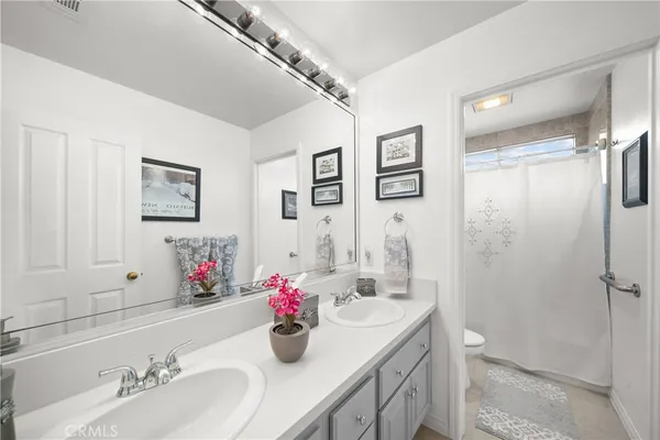 $1,198,800 | 21634 Canyon Heights Circle, Saugus, CA 91390