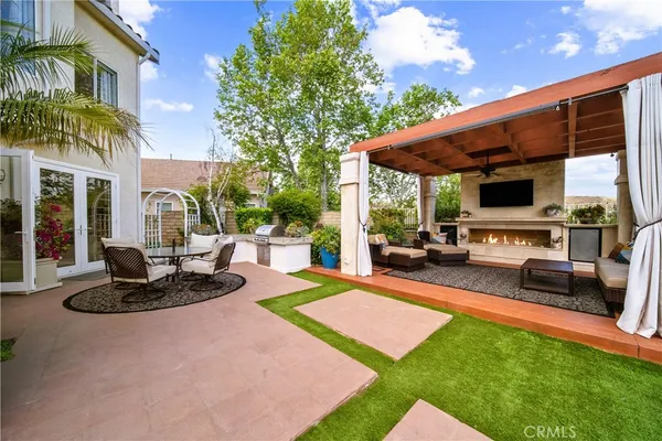 $1,198,800 | 21634 Canyon Heights Circle, Saugus, CA 91390