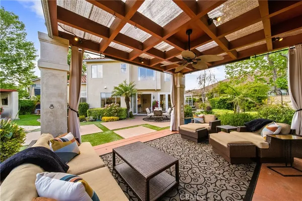 $1,198,800 | 21634 Canyon Heights Circle, Saugus, CA 91390
