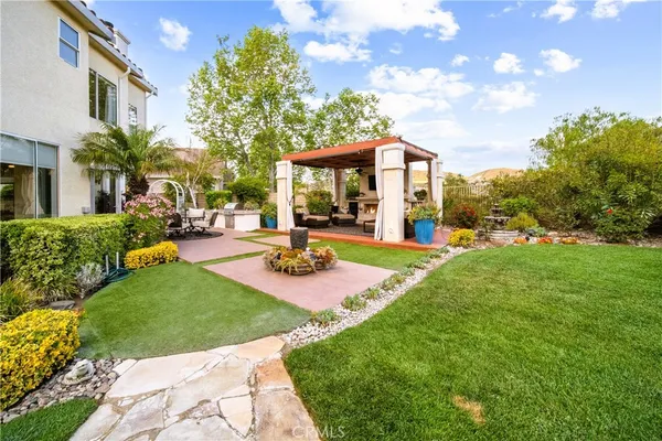 $1,198,800 | 21634 Canyon Heights Circle, Saugus, CA 91390