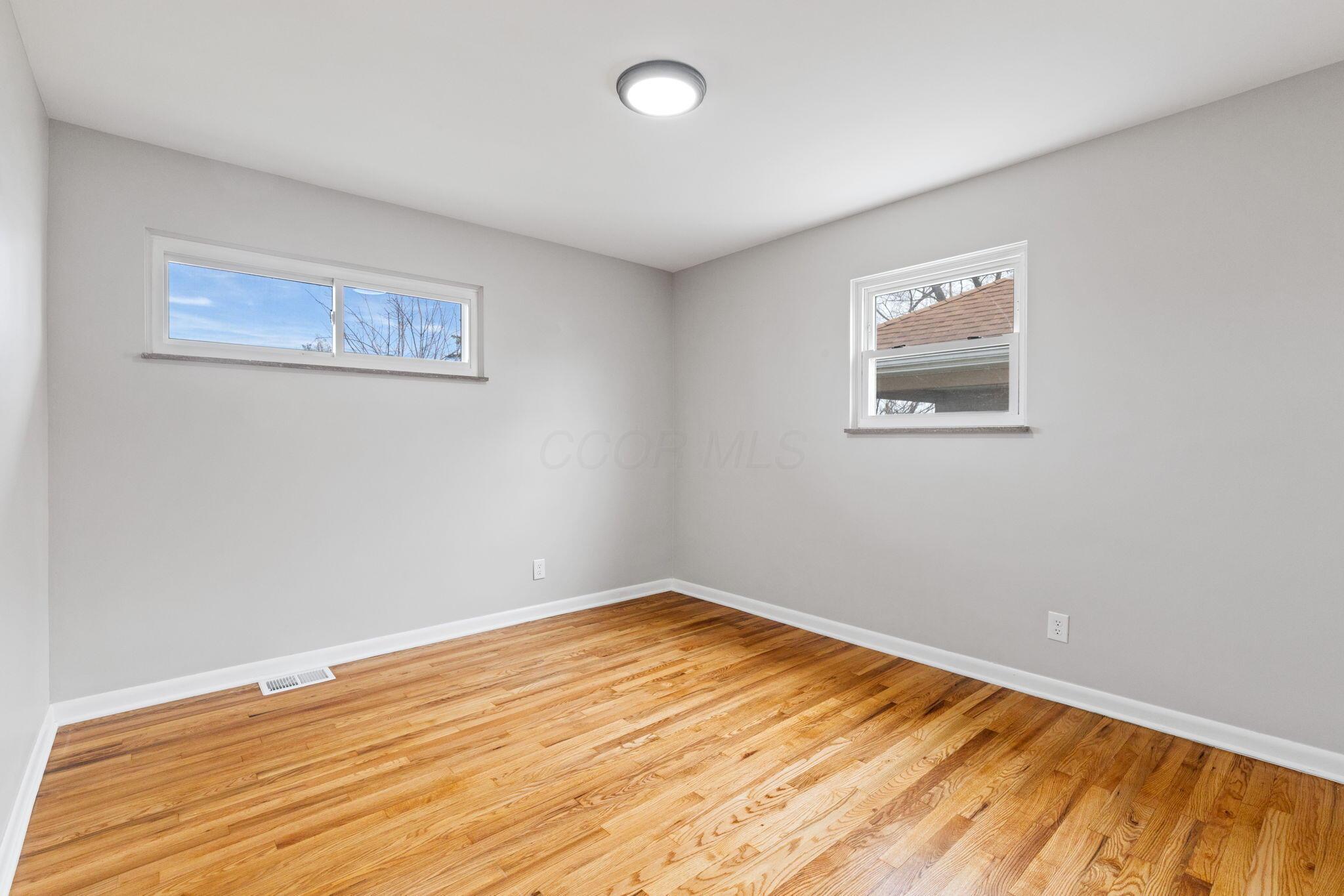 3283 Eakin Road Columbus, OH 43204 - Photo 12 of 17 2025-3-25 3283 Eakin Rd 045