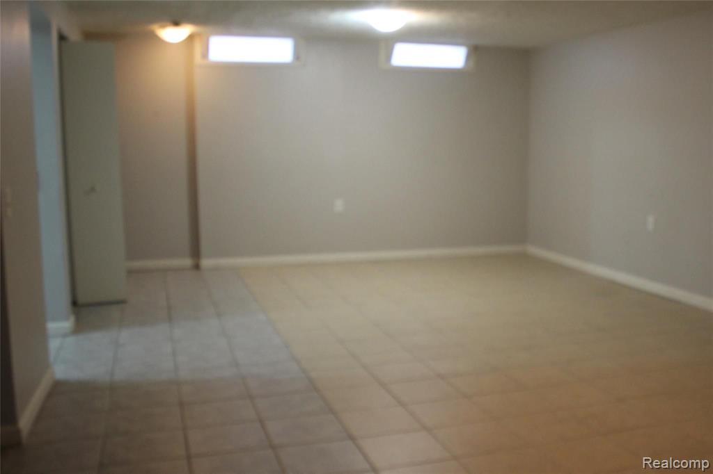 44122 Saltz Road Canton, MI 48187 - Photo 7 of 11