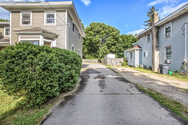 $224,900 | 46 Grove, Galesburg, MI 49053