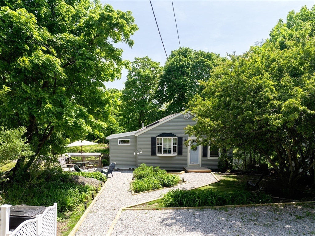 9 Shore Garden Road Hull, MA 02045 - Photo 10 of 39