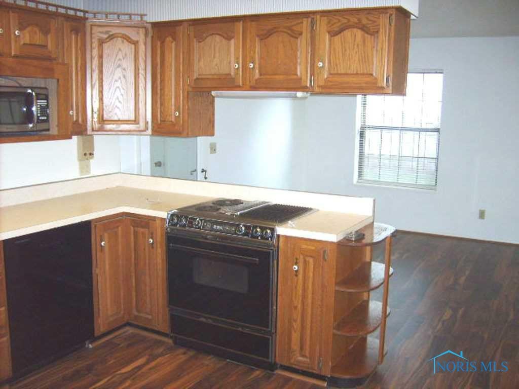 4043 Angola Road Toledo, OH 43615 - Photo 5 of 16 Gallery Image 5