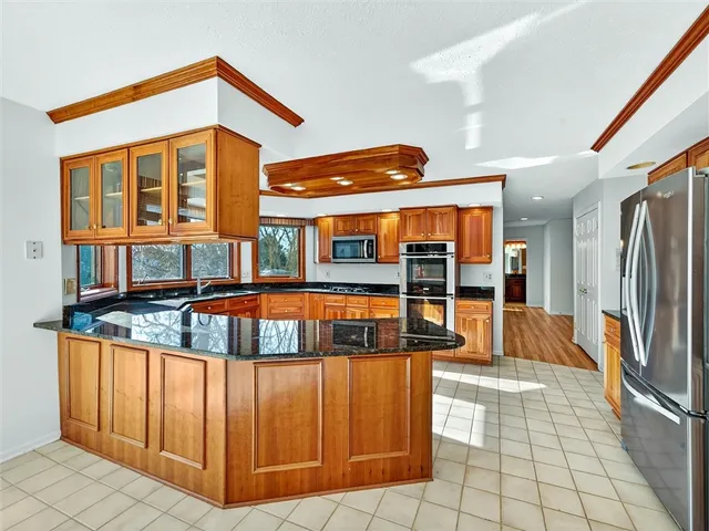 $3,750 | 9 Glen Valley Drive, Penfield, NY 14526