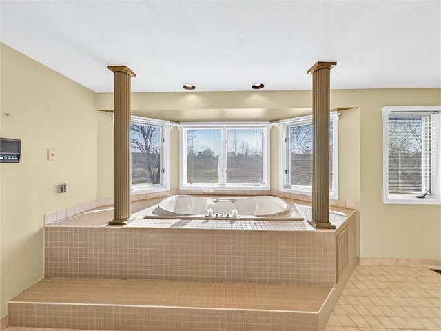 $3,750 | 9 Glen Valley Drive, Penfield, NY 14526