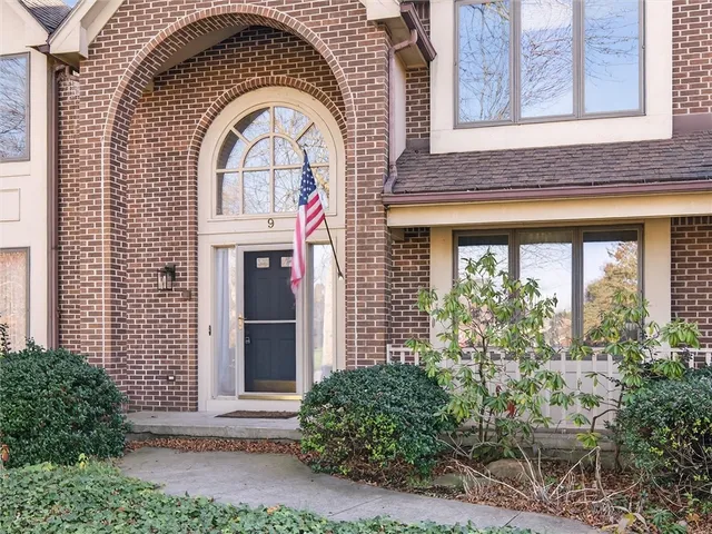 $3,750 | 9 Glen Valley Drive, Penfield, NY 14526