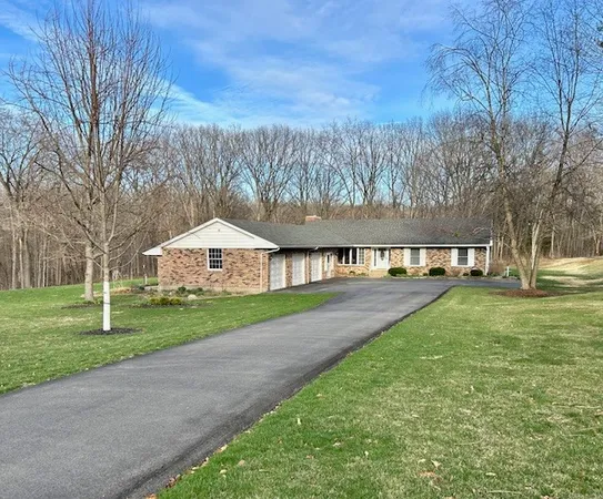 $279,000 | 22219 Carltons Dell Road, Danville, IL 61834