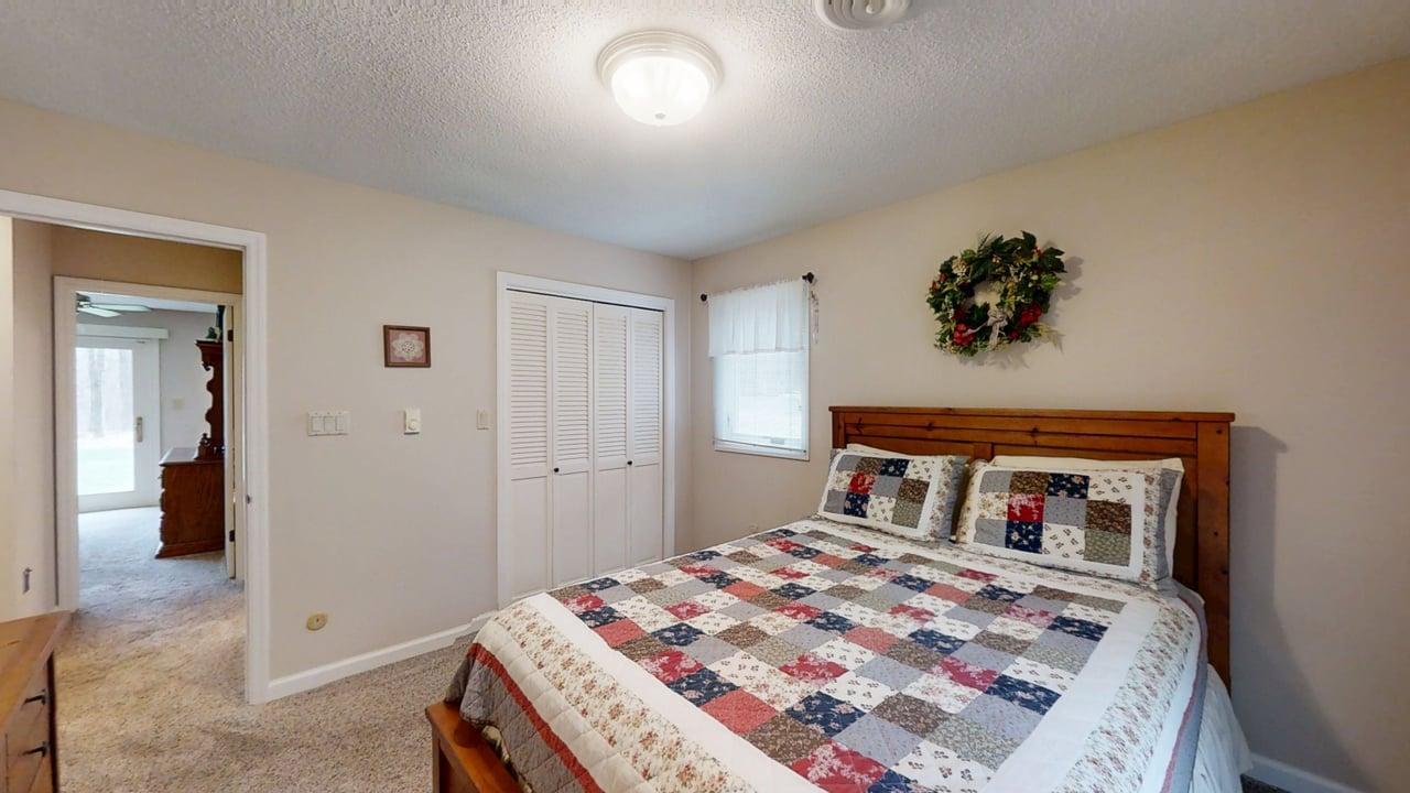 22219 Carltons Dell Road Danville, IL 61834 - Photo 37 of 58