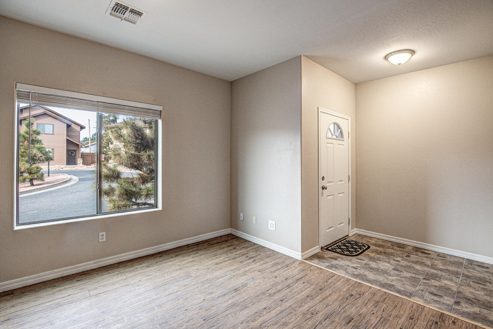 308 West Frontier Street, Unit C Payson, AZ 85541 - Photo 4 of 34 016