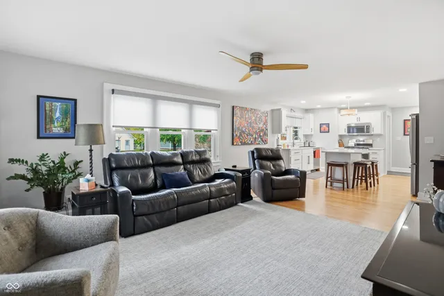 $393,000 | 199 Walnut Street, Franklin, IN 46131