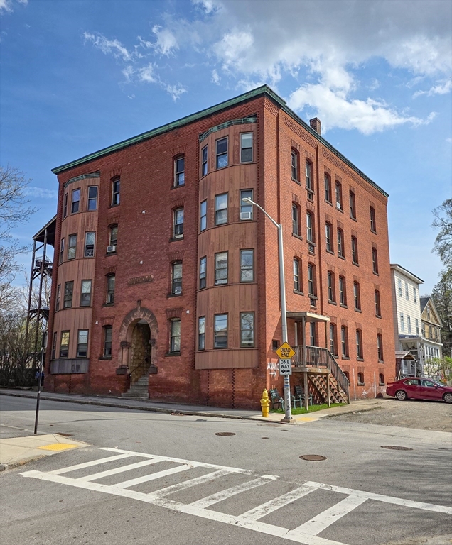 29 William Street, Unit 22 Worcester, MA 01609 - Photo 1 of 14 a front view of a building