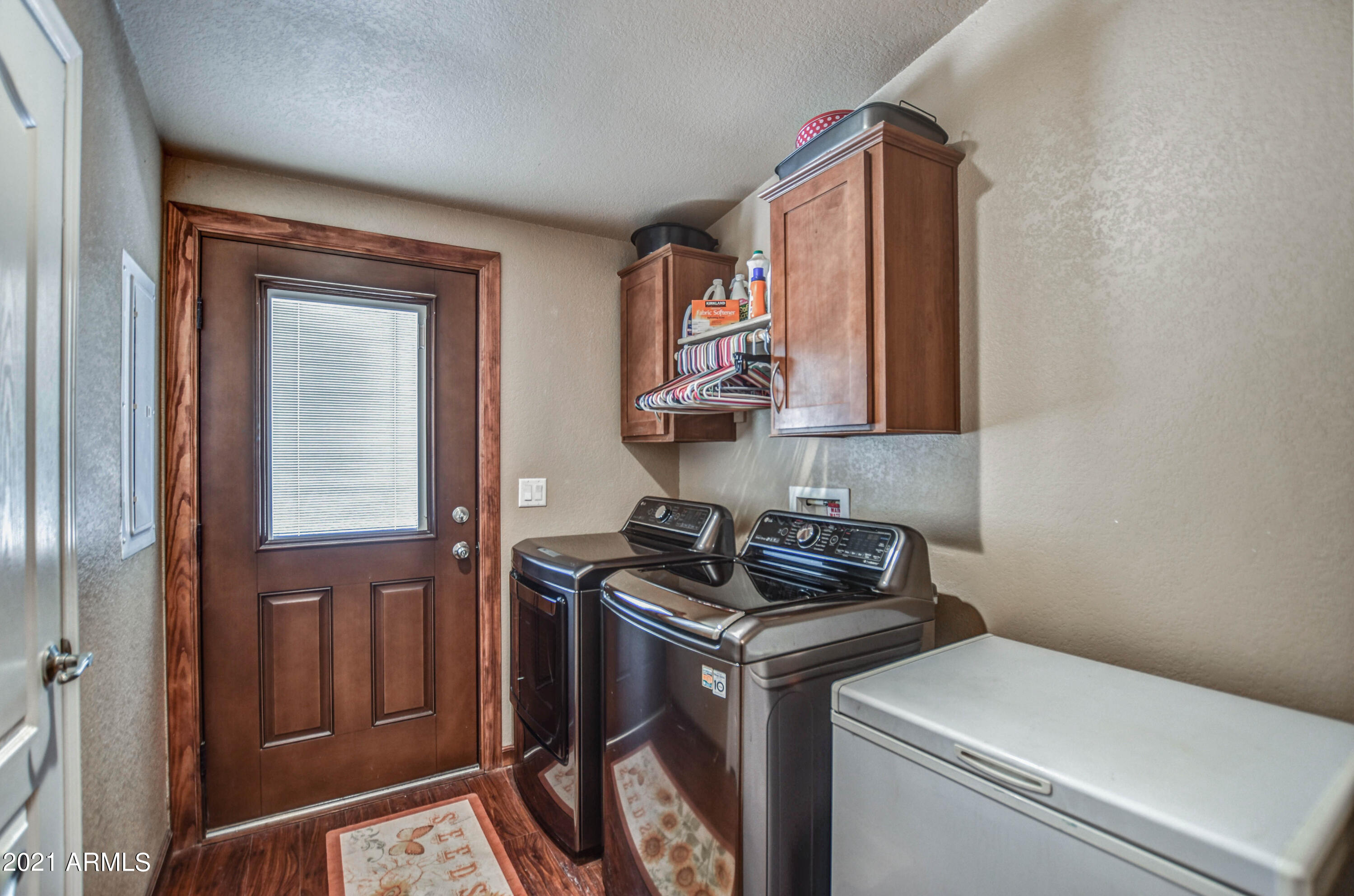 34470 North Sossaman Road Queen Creek, AZ 85144 - Photo 30 of 54 Laundry Room
