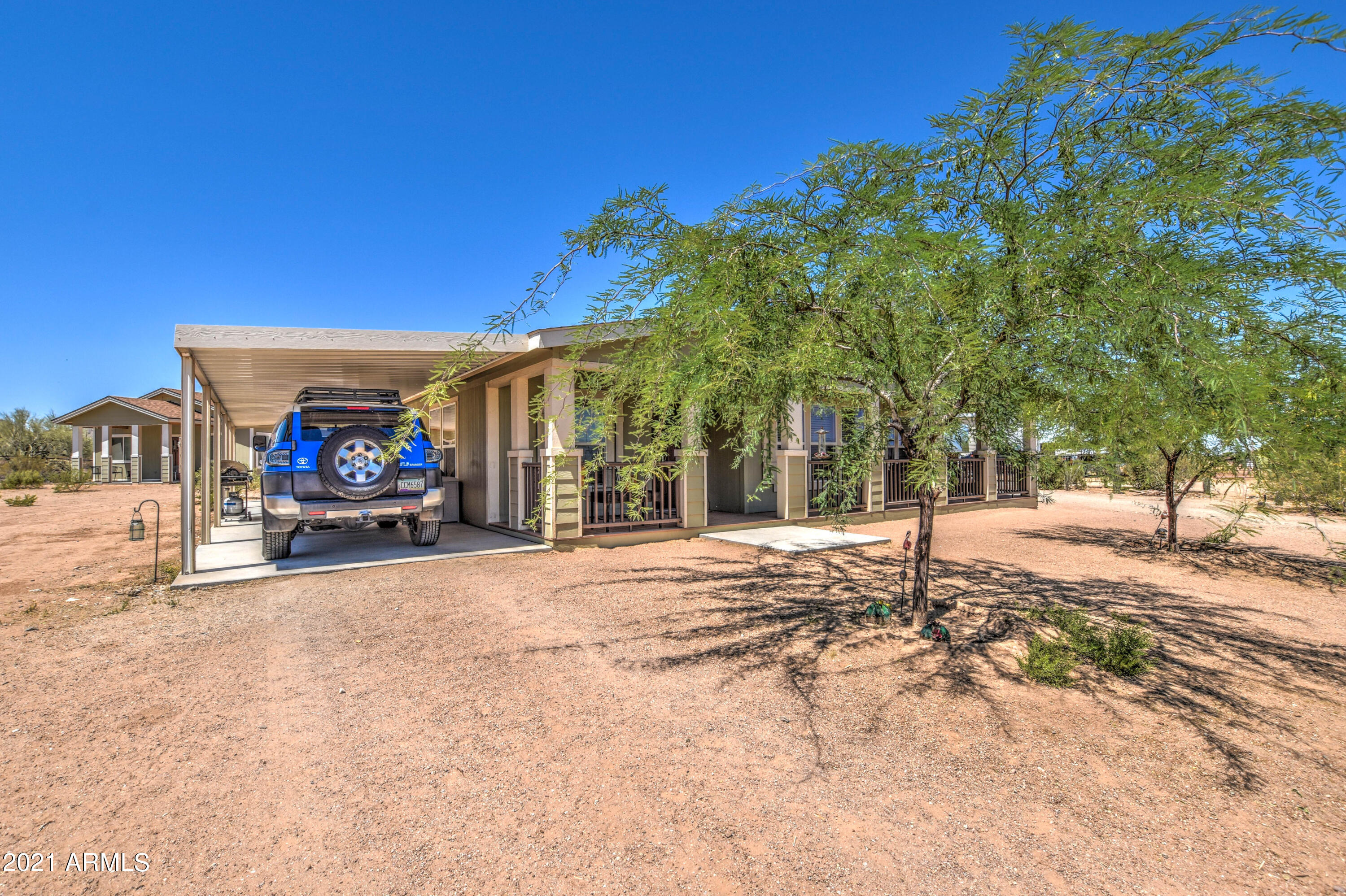 34470 North Sossaman Road Queen Creek, AZ 85144 - Photo 9 of 54 Main House