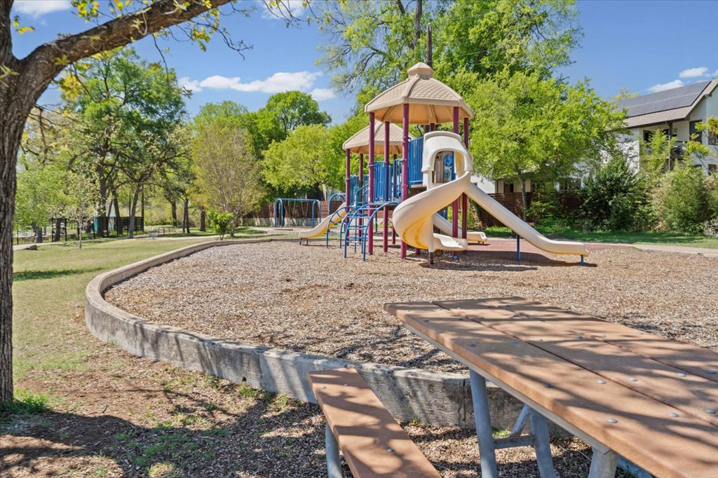 2208 Enfield Road, Unit 107 Austin, TX 78703 - Photo 31 of 35