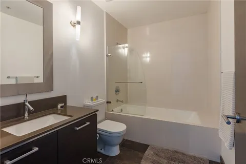 $1,089,000 | 13320 Beach Avenue, Unit 301, Marina del Rey, CA 90292