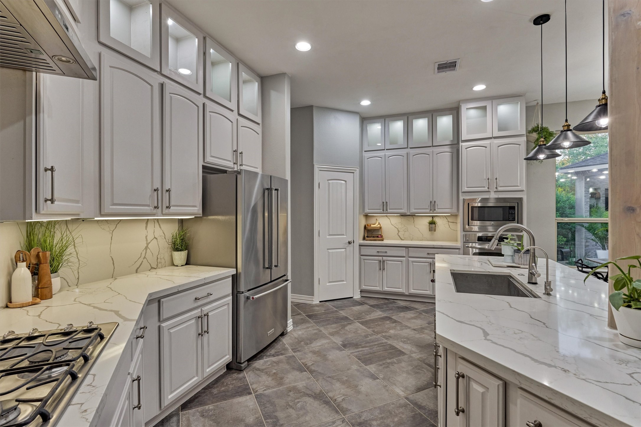 5502 Silent Timber Path Lane Spring, TX 77386 - Photo 12 of 39