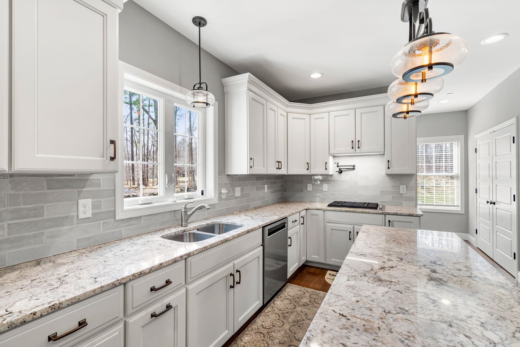 71 Haverhill Road Salem, NH 03079 - Photo 18 of 59