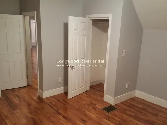 $3,000 | 39 Pinckney Street, Unit 3, Somerville, MA 02145