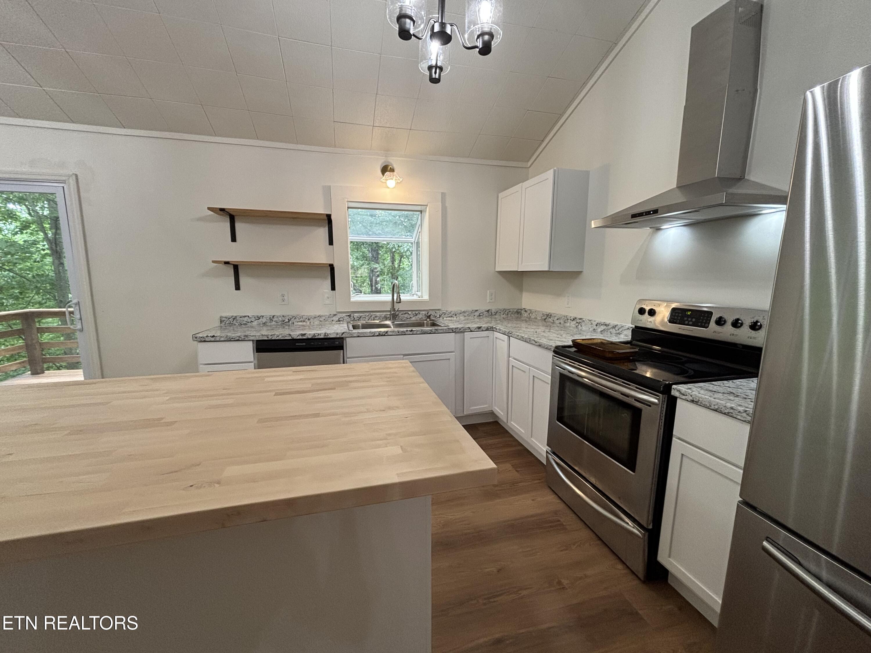 1015 Ruff Grouse Way Seymour, TN 37865 - Photo 8 of 55 IMG_0421