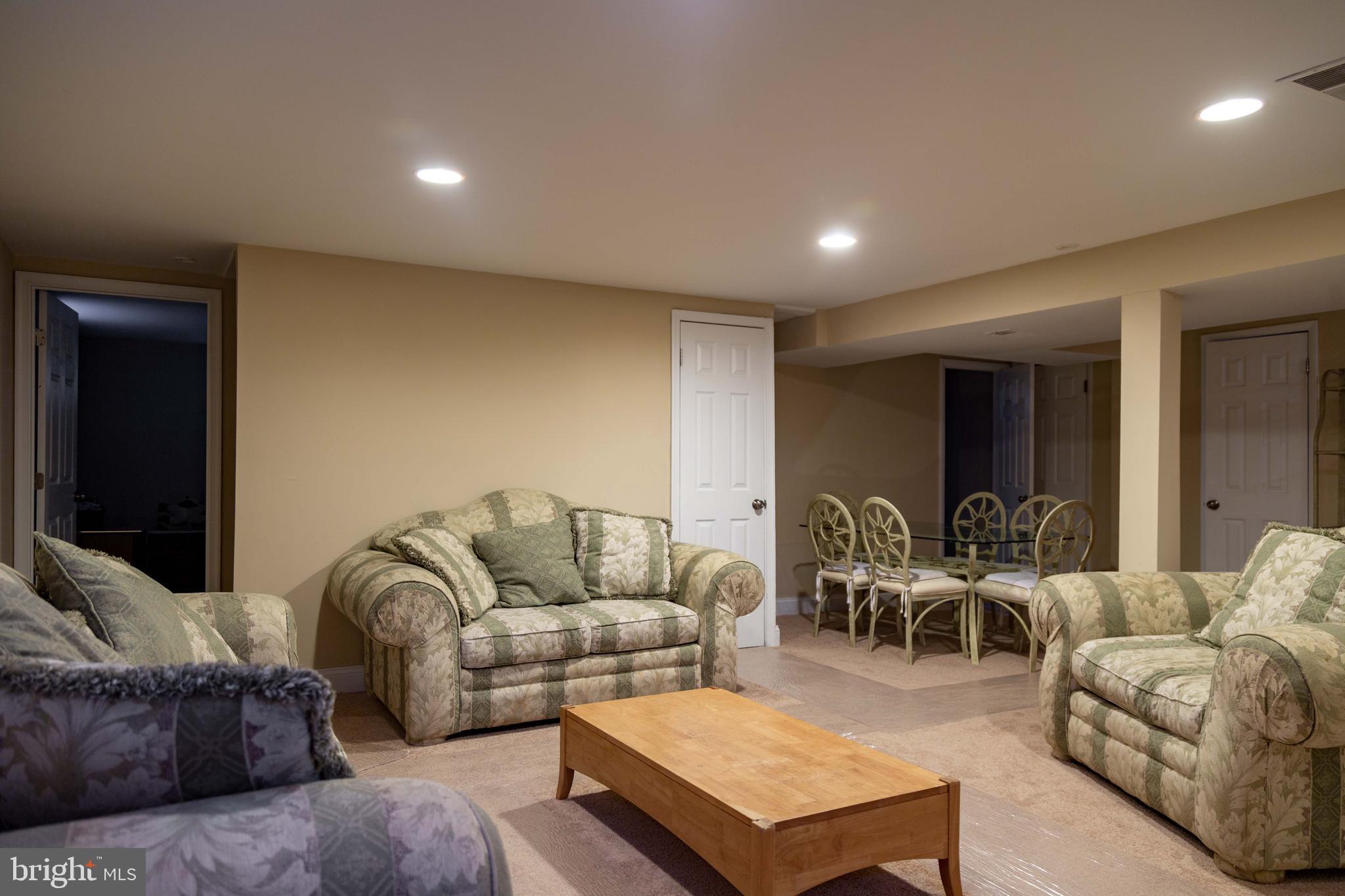6207 Osborn Road Landover, MD 20785 - Photo 23 of 32 Basement Living area