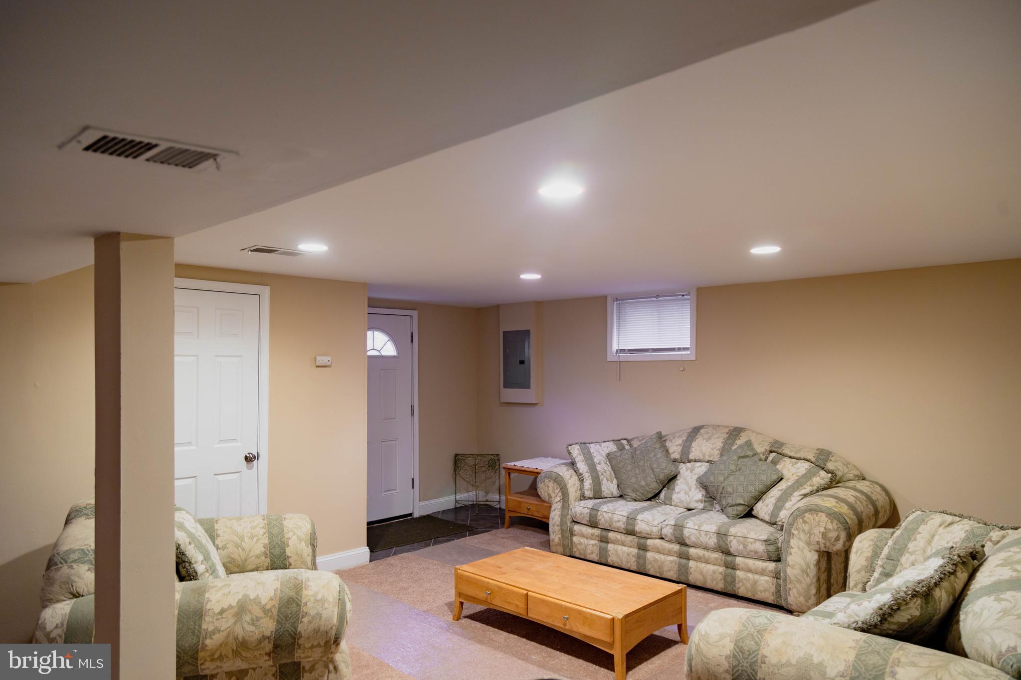 6207 Osborn Road Landover, MD 20785 - Photo 25 of 32 Basement Living Area