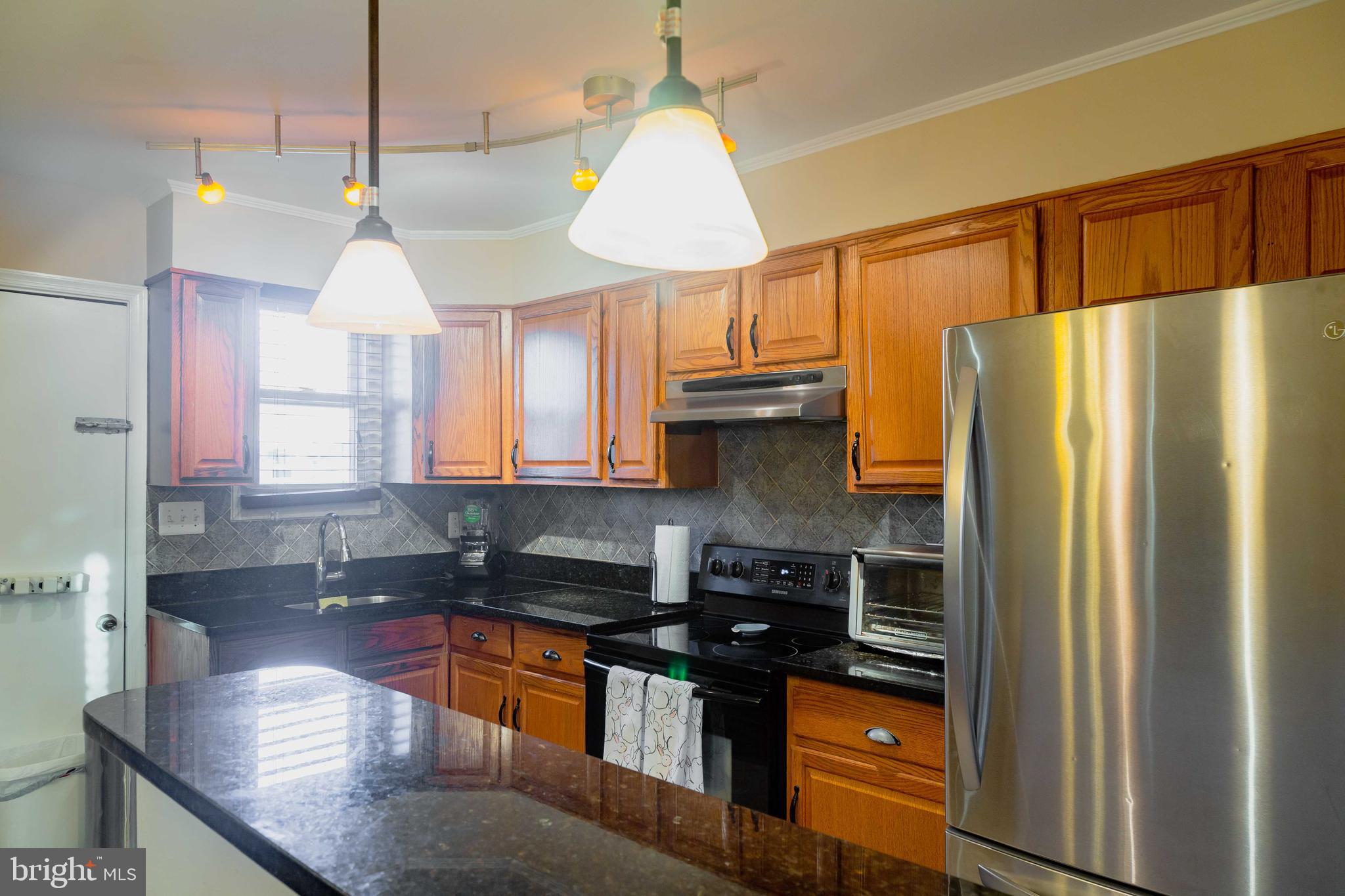6207 Osborn Road Landover, MD 20785 - Photo 10 of 32 Recently upgraded kitchen with breakfast area