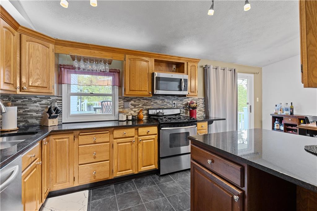 103 Summit Ridge Drive Bridgeville, PA 15017 - Photo 13 of 33 Gallery Image 13