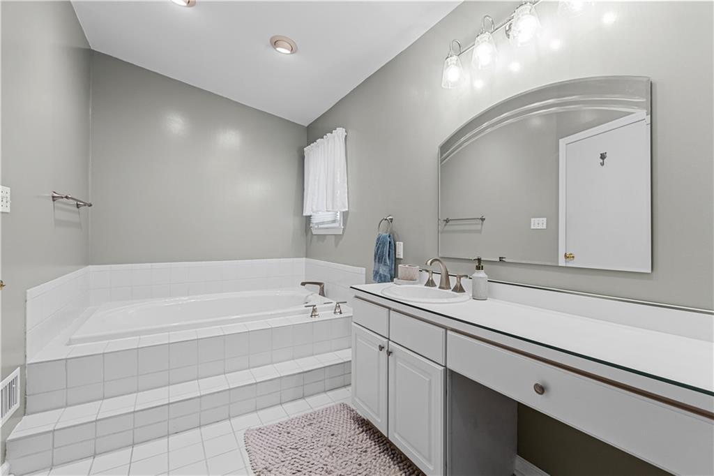 103 Summit Ridge Drive Bridgeville, PA 15017 - Photo 22 of 33 Gallery Image 22