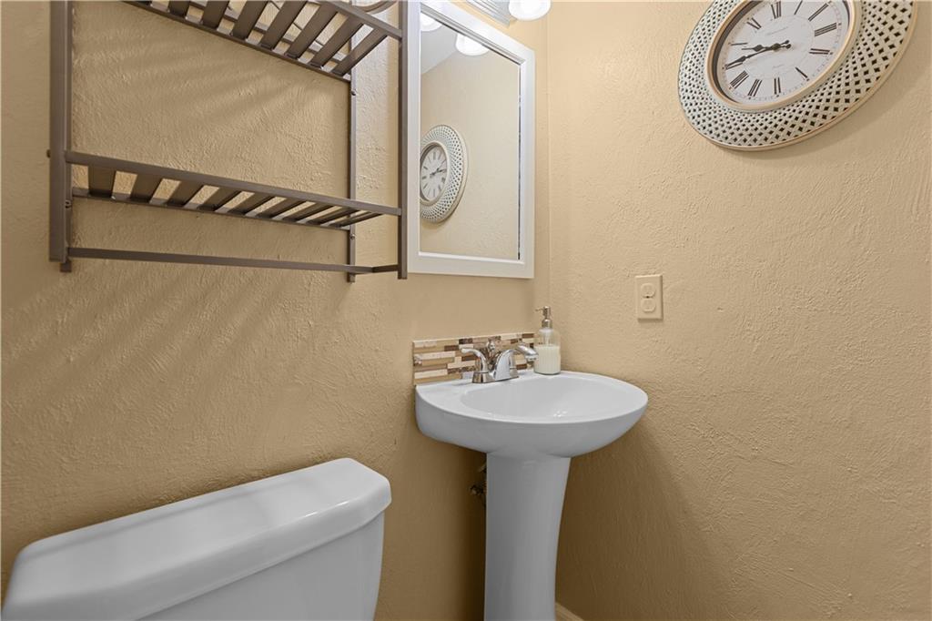 103 Summit Ridge Drive Bridgeville, PA 15017 - Photo 30 of 33 Gallery Image 30