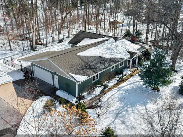 $444,900 | 2709 Summerset Circle, Suamico, WI 54173