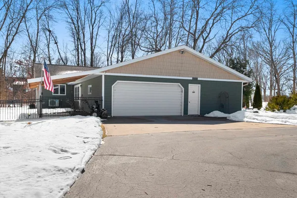 $444,900 | 2709 Summerset Circle, Suamico, WI 54173