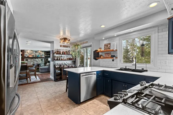 $444,900 | 2709 Summerset Circle, Suamico, WI 54173