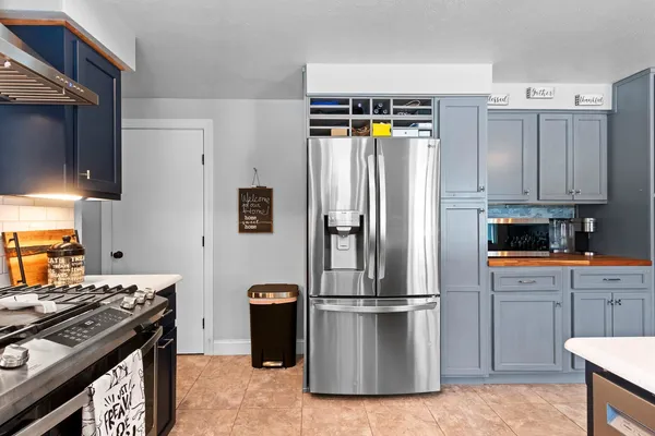 $444,900 | 2709 Summerset Circle, Suamico, WI 54173