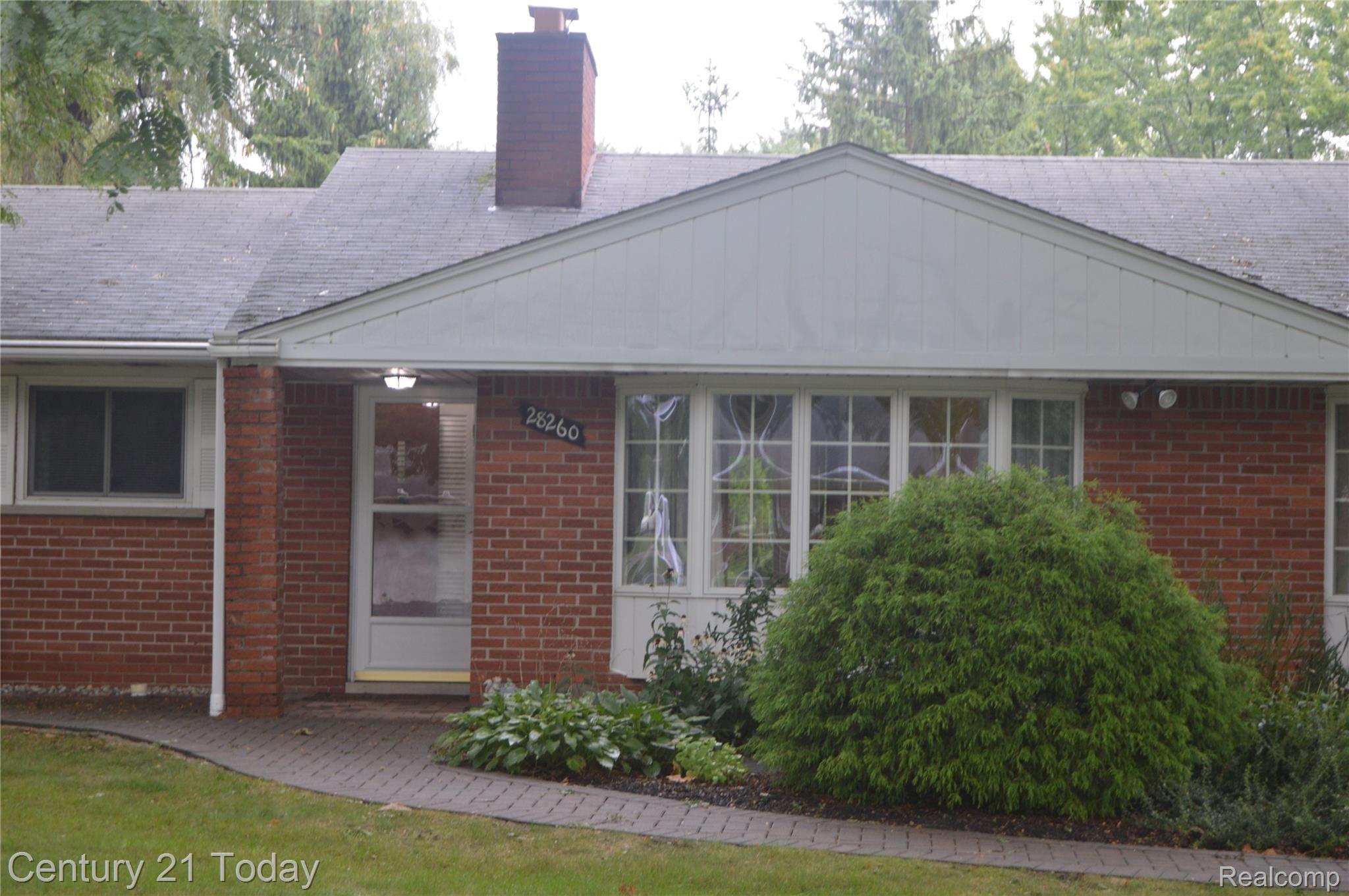 28260 New Castle Road Farmington, MI 48331 - Photo 22 of 23 Front Close-up View