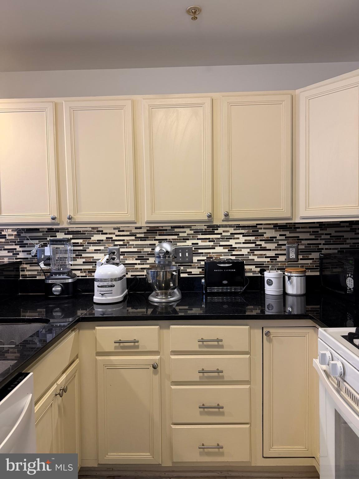 111 Timberbrook Lane, Unit 104 Gaithersburg, MD 20878 - Photo 16 of 35