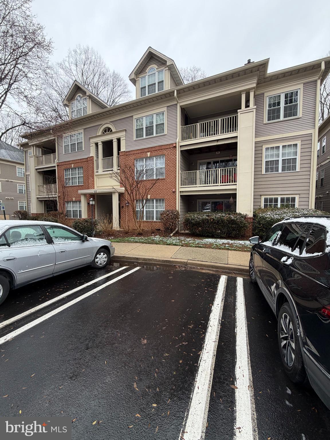 111 Timberbrook Lane, Unit 104 Gaithersburg, MD 20878 - Photo 2 of 34