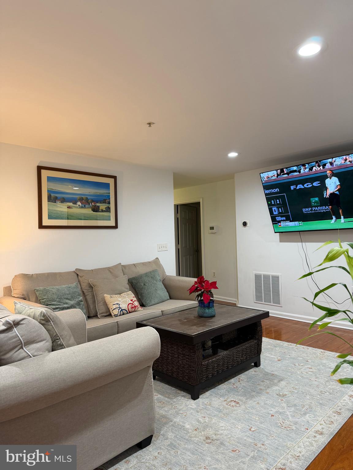 111 Timberbrook Lane, Unit 104 Gaithersburg, MD 20878 - Photo 4 of 35