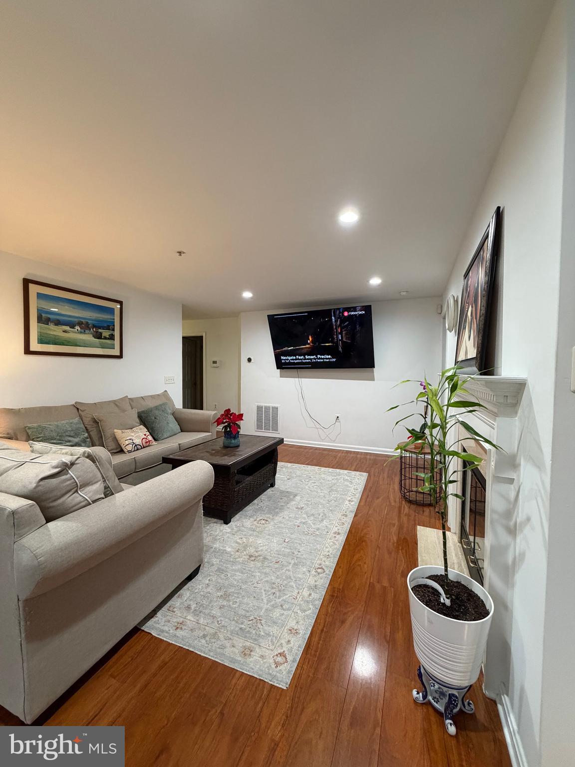 111 Timberbrook Lane, Unit 104 Gaithersburg, MD 20878 - Photo 5 of 35