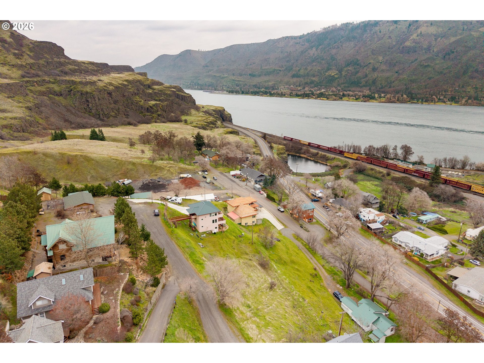812 Klickitat Street Lyle, WA 98635 - Photo 6 of 13 a view of lake and mountain